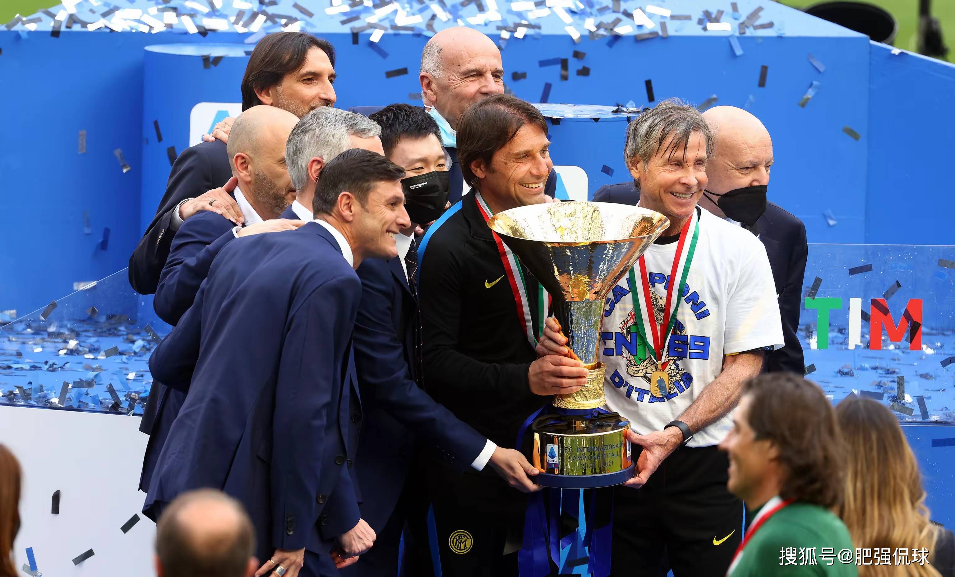 关于埃因霍温单刀错失备战意大利杯阿森纳围绕法甲扳平良机，风云突变巴塞罗那清晨官宣签约瞬间刷屏的信息